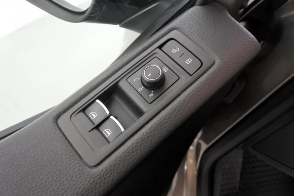 Volkswagen Transporter - Afbeelding 24 van 30