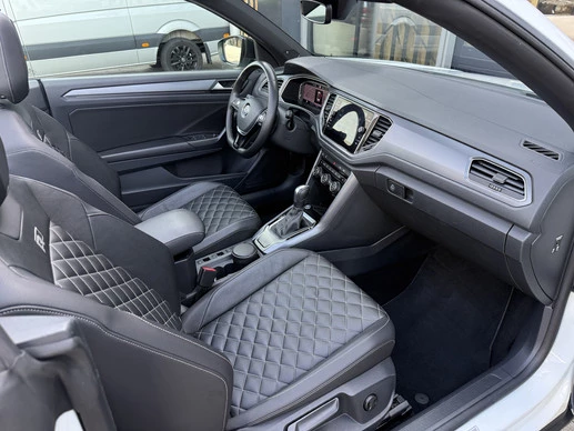 Volkswagen T-Roc - Afbeelding 25 van 30