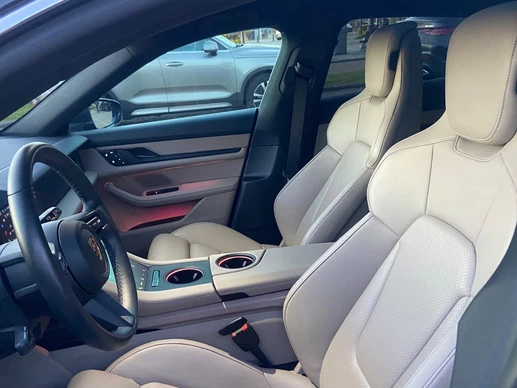 Porsche Taycan - Afbeelding 8 van 25