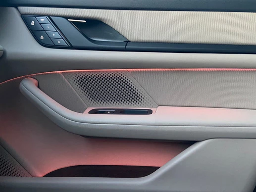 Porsche Taycan - Afbeelding 20 van 25