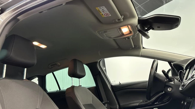 Opel Astra - Afbeelding 13 van 30