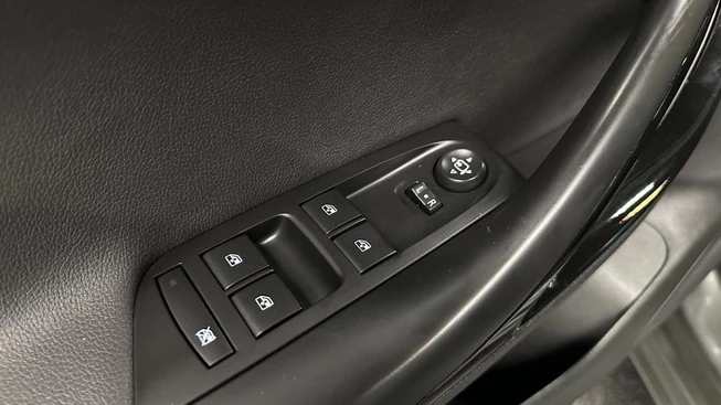 Opel Astra - Afbeelding 18 van 30