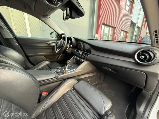 Alfa Romeo Giulia - Afbeelding 6 van 21