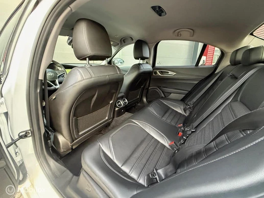 Alfa Romeo Giulia - Afbeelding 9 van 21