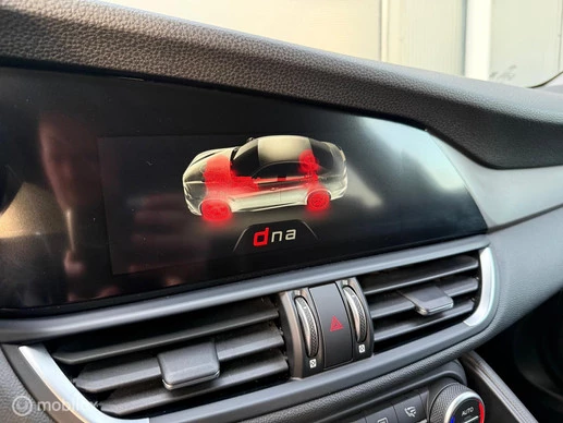 Alfa Romeo Giulia - Afbeelding 12 van 21