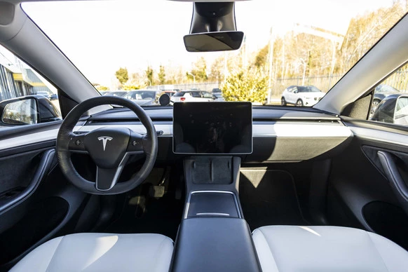 Tesla Model Y - Afbeelding 17 van 30