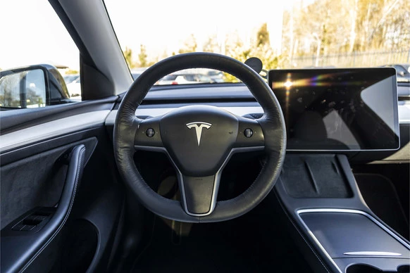 Tesla Model Y - Afbeelding 20 van 30