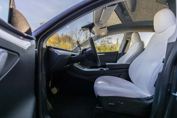 Tesla Model Y - Afbeelding 21 van 30