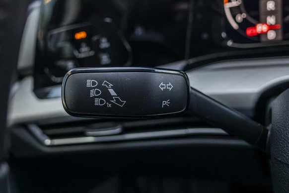 Volkswagen Golf - Afbeelding 25 van 30