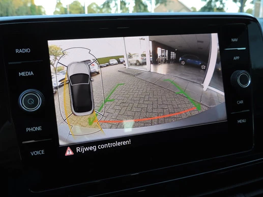 Volkswagen T-Roc - Afbeelding 13 van 30