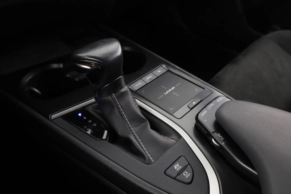 Lexus UX - Afbeelding 16 van 30