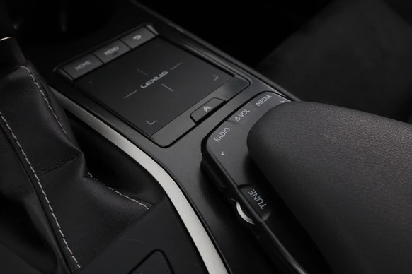 Lexus UX - Afbeelding 18 van 30
