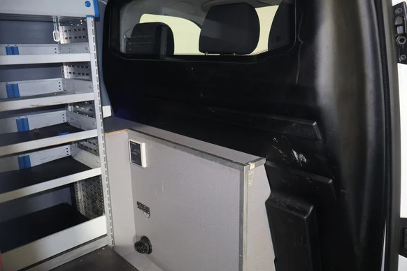 Volkswagen Transporter - Afbeelding 17 van 30