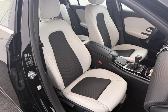 Mercedes-Benz A-Klasse - Afbeelding 14 van 26