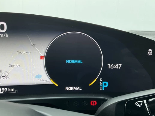 Porsche Taycan - Afbeelding 28 van 30