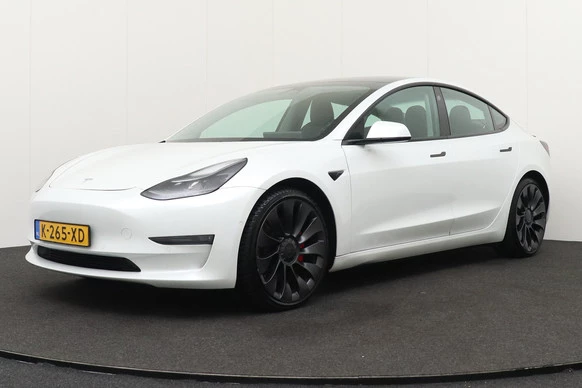 Tesla Model 3 - Afbeelding 1 van 30