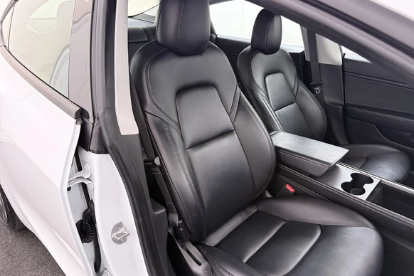 Tesla Model 3 - Afbeelding 12 van 30