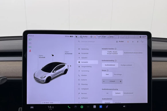 Tesla Model 3 - Afbeelding 23 van 30