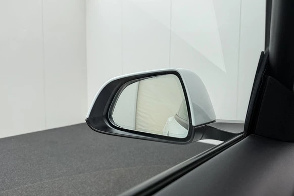 Tesla Model 3 - Afbeelding 29 van 30