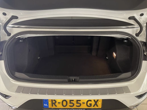 Volkswagen T-Roc - Afbeelding 14 van 30