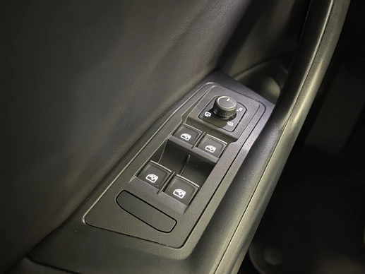 Volkswagen T-Roc - Afbeelding 19 van 30