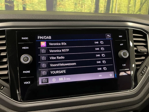 Volkswagen T-Roc - Afbeelding 27 van 30