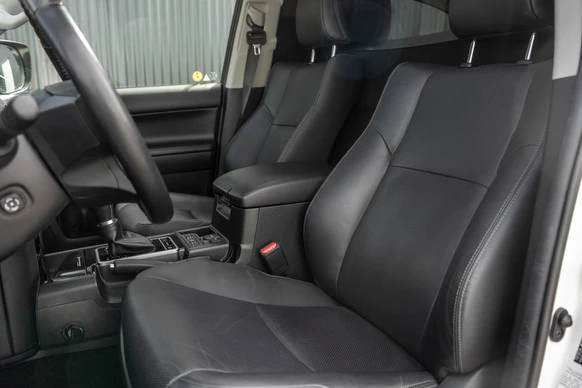 Toyota Land Cruiser - Afbeelding 12 van 30