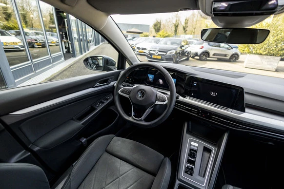 Volkswagen Golf - Afbeelding 18 van 30