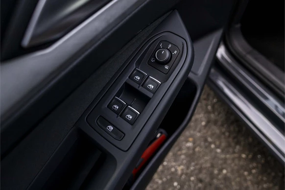 Volkswagen Golf - Afbeelding 21 van 30