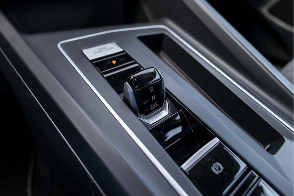 Volkswagen Golf - Afbeelding 24 van 30