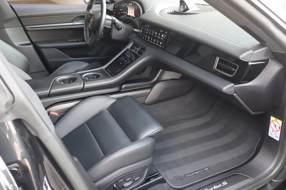 Porsche Taycan - Afbeelding 7 van 30