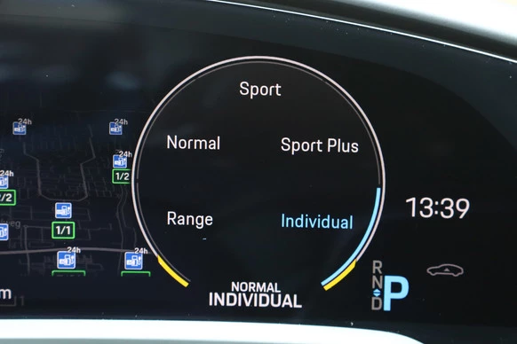 Porsche Taycan - Afbeelding 15 van 30