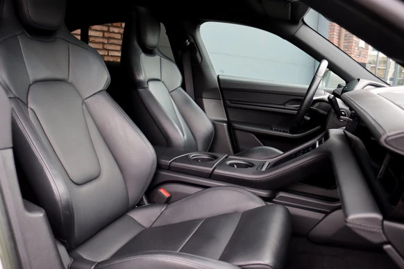 Porsche Taycan - Afbeelding 6 van 30