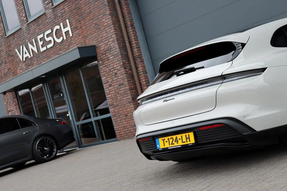 Porsche Taycan - Afbeelding 21 van 30