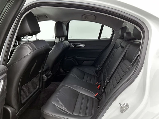 Alfa Romeo Giulia - Afbeelding 14 van 29