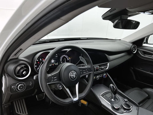 Alfa Romeo Giulia - Afbeelding 26 van 29