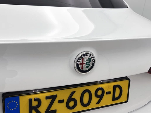 Alfa Romeo Giulia - Afbeelding 27 van 29