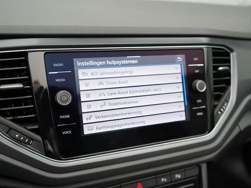 Volkswagen T-Roc - Afbeelding 17 van 30