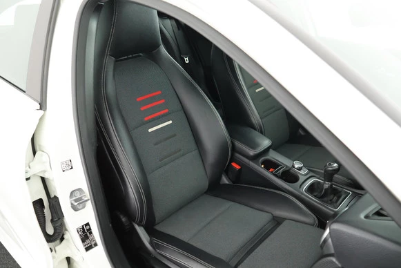 Mercedes-Benz A-Klasse - Afbeelding 2 van 30