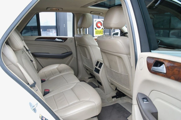Mercedes-Benz M-Klasse - Afbeelding 13 van 30