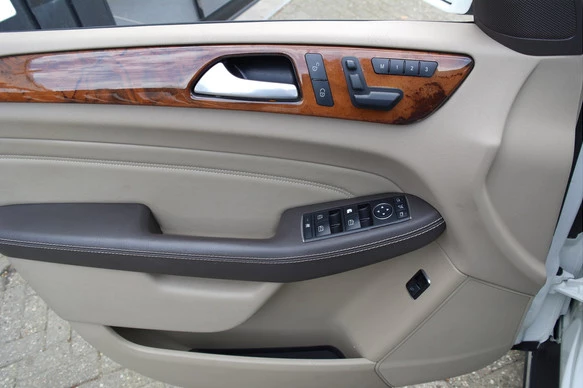 Mercedes-Benz M-Klasse - Afbeelding 14 van 30