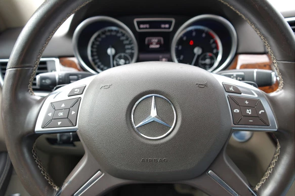 Mercedes-Benz M-Klasse - Afbeelding 16 van 30