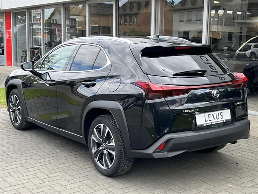 Lexus UX - Afbeelding 3 van 30