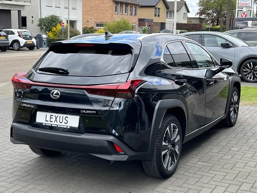 Lexus UX - Afbeelding 4 van 30