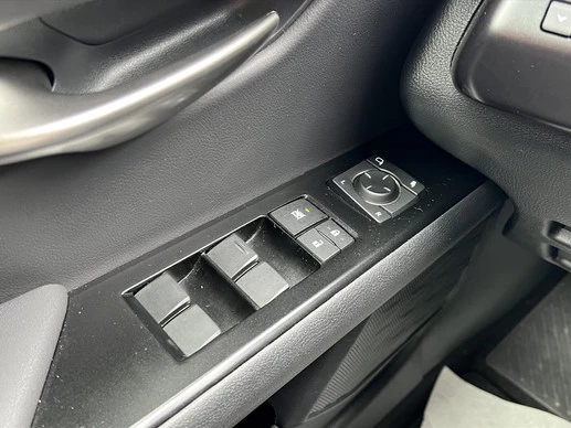 Lexus UX - Afbeelding 28 van 30