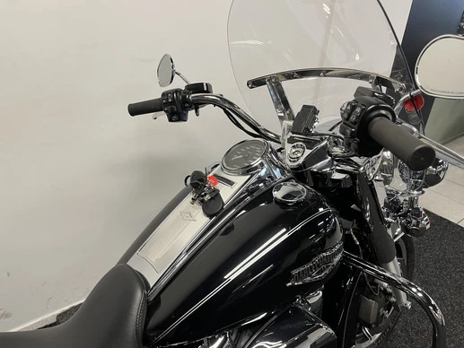 Harley-Davidson Road King - Afbeelding 11 van 25