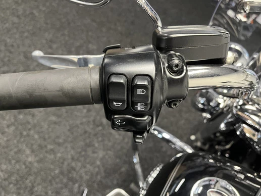 Harley-Davidson Road King - Afbeelding 24 van 25