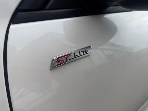 Ford Kuga - Afbeelding 25 van 30