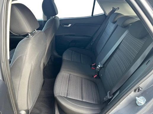 Kia Stonic - Afbeelding 28 van 30