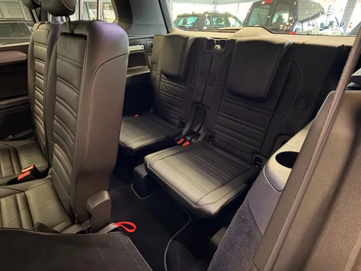 Volkswagen Touran - Afbeelding 16 van 30